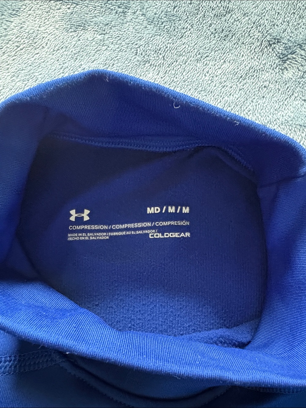 Under Armour Men’s Royal Blue Turtleneck Base Layer - Picture 2 of 6